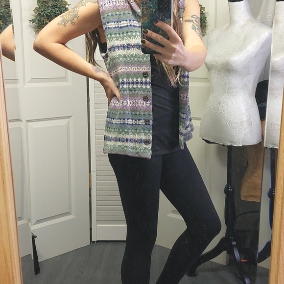 Chaps Knit Sweater Vest, Beautiful Colors, Small - Picture 4 of 11